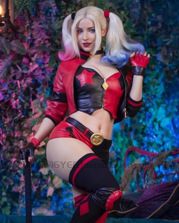 匈牙利美女Cos《街霸》嘉米：身材丰满 腹肌吸睛