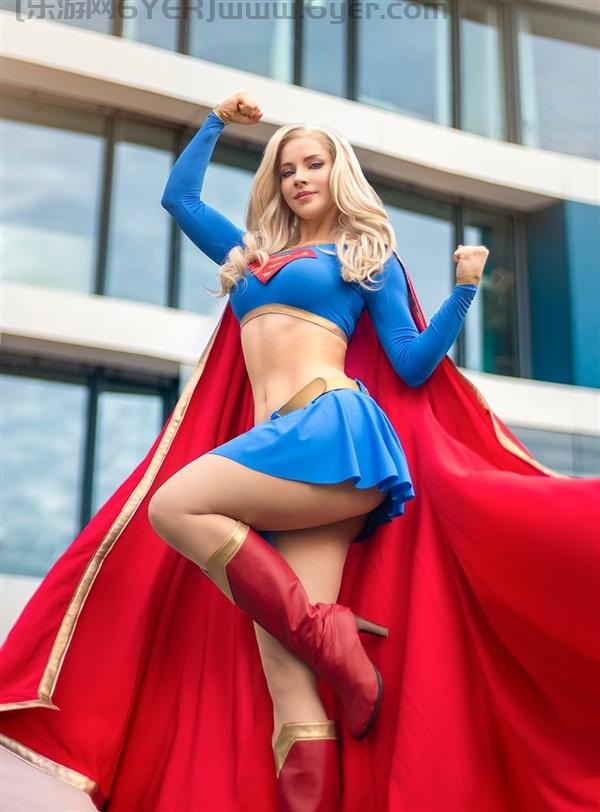 匈牙利美女Cos《街霸》嘉米：身材丰满 腹肌吸睛