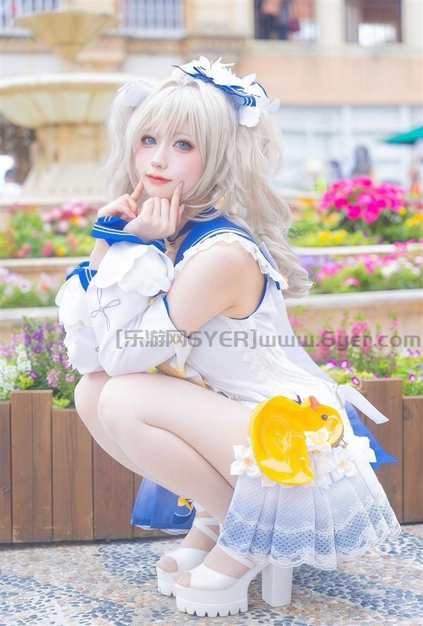 日本妹子COS《尼尔》2B美图赏：皮肤白皙 身材完美