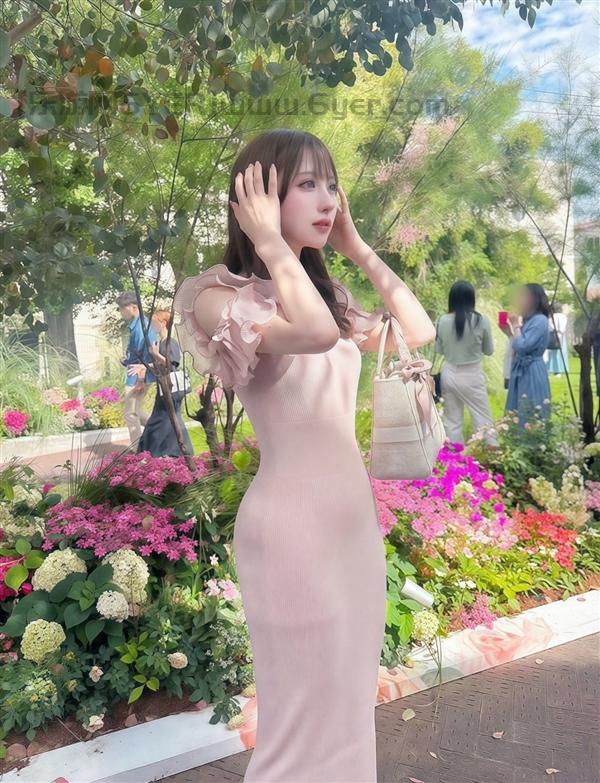 日本妹子COS《尼尔》2B美图赏：皮肤白皙 身材完美